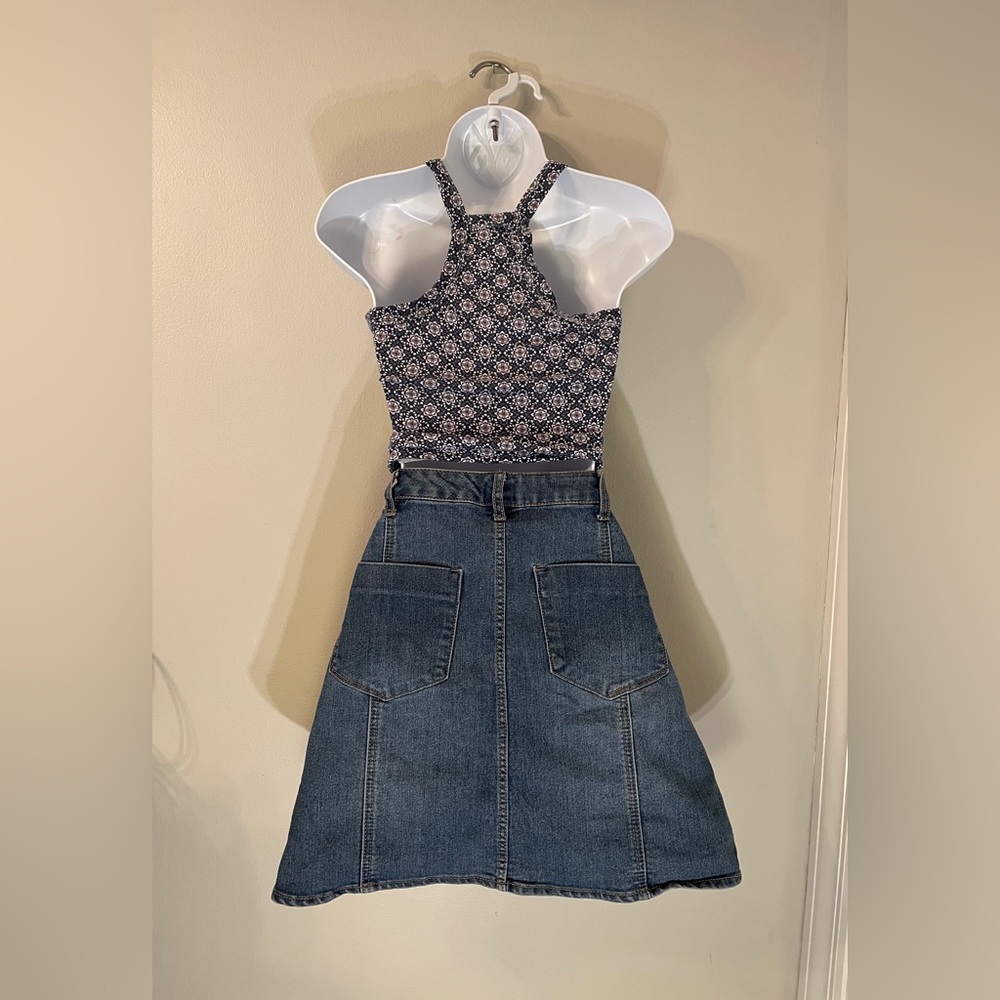 Geometric Patterned Tank Top - Picture 2 of 3